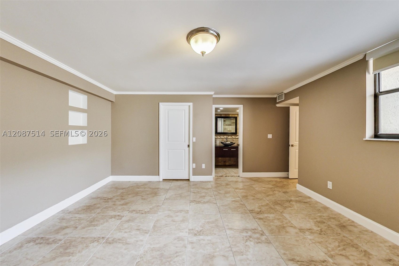 8613 SW 79th Pl, Miami FL 33143