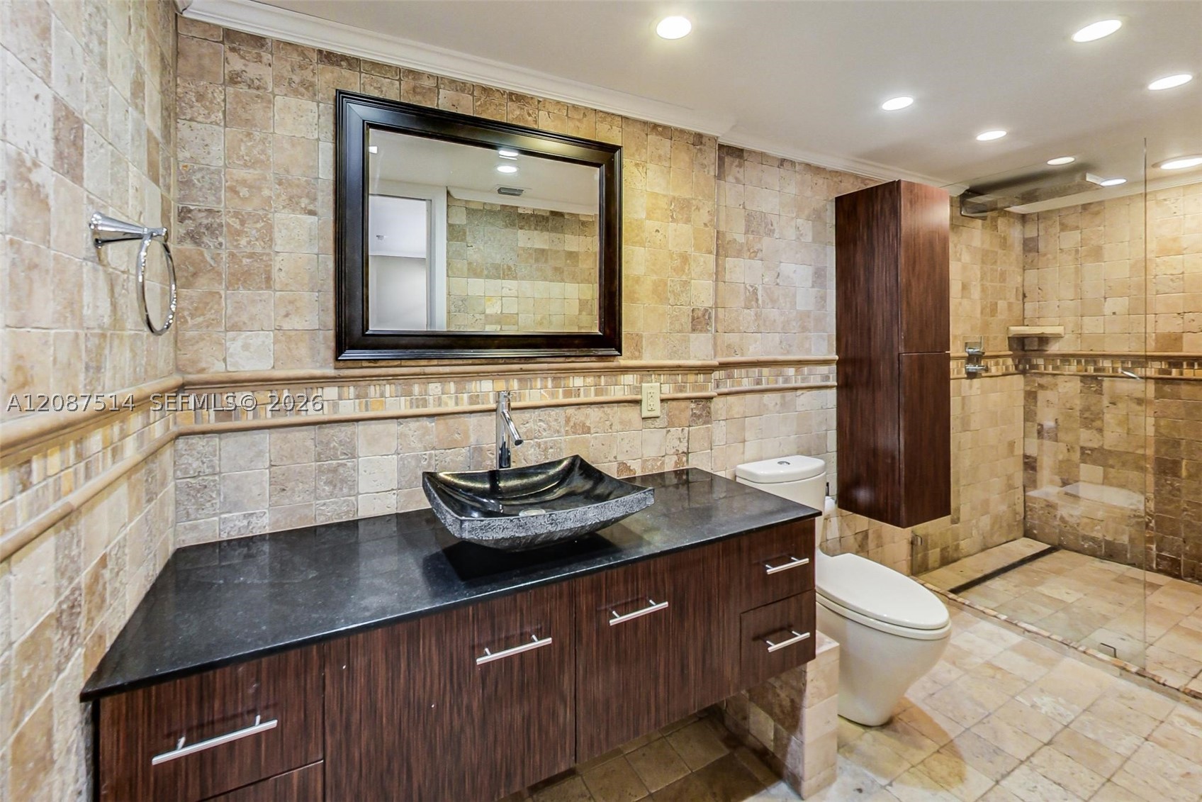 8613 SW 79th Pl, Miami FL 33143