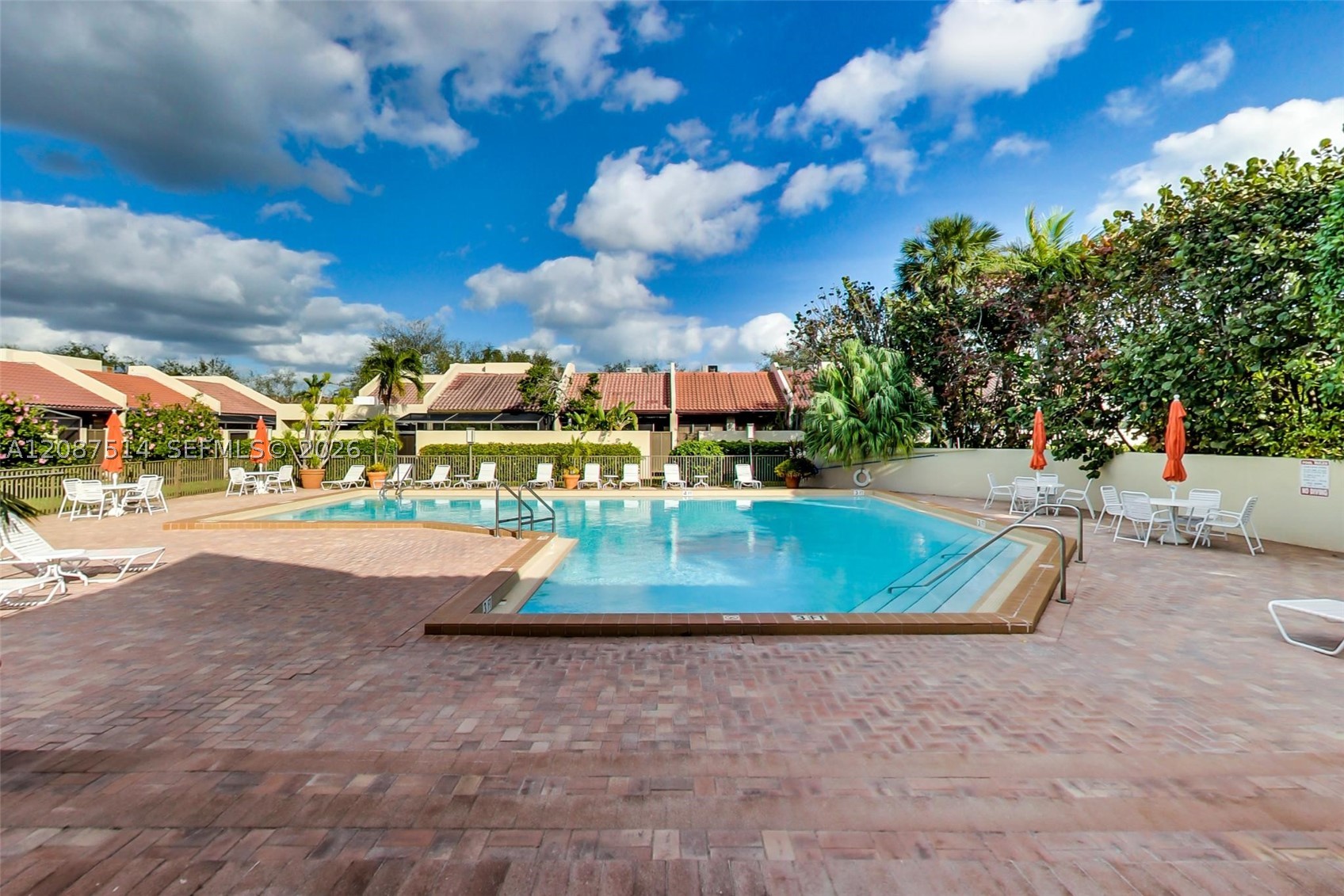 8613 SW 79th Pl, Miami FL 33143