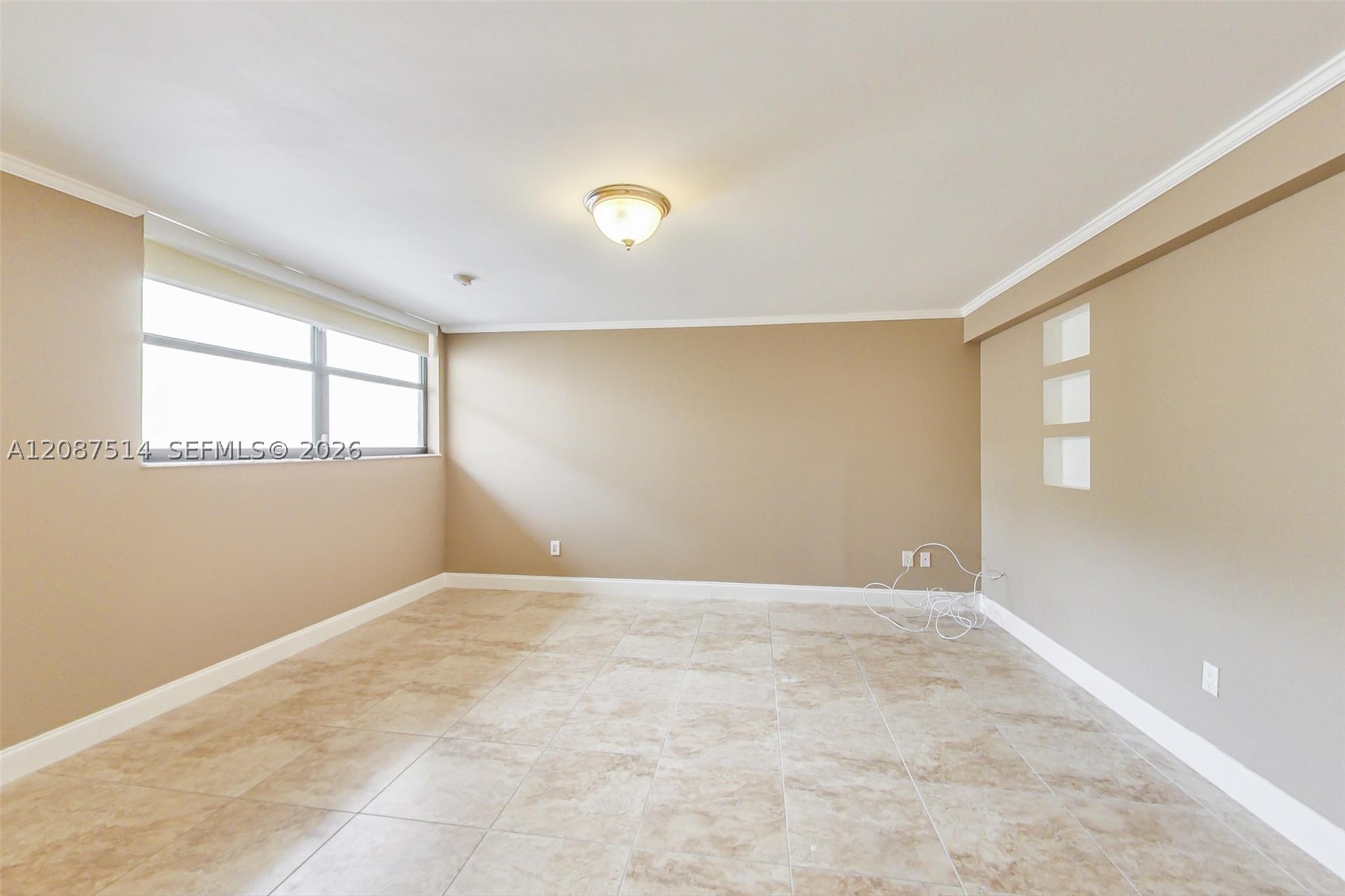 8613 SW 79th Pl, Miami FL 33143