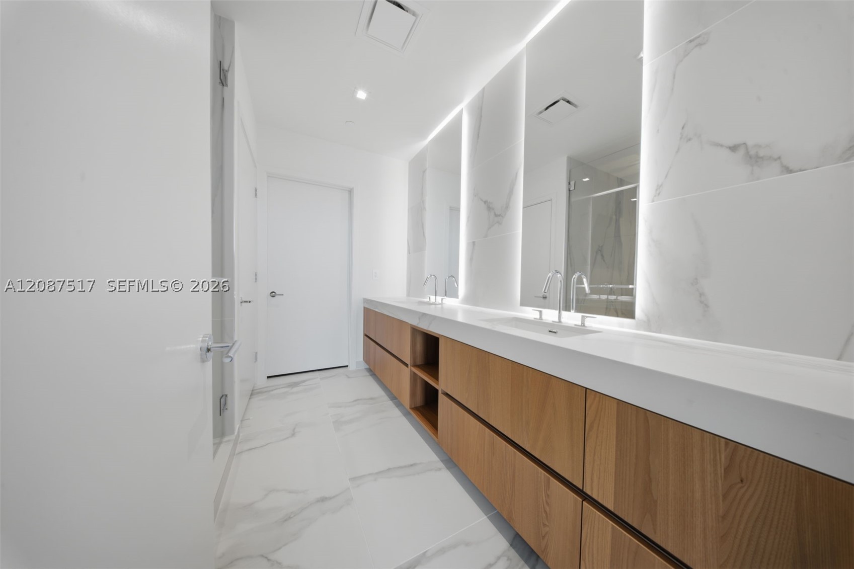1400 BISCAYNE BLVD #4604C, Miami FL 33132