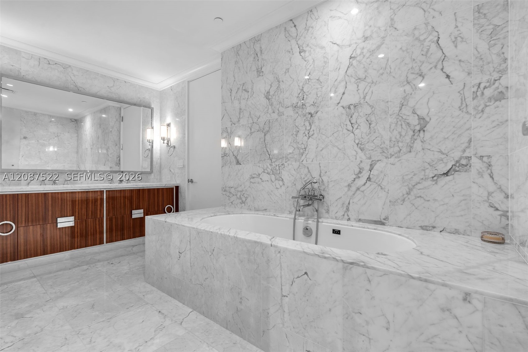 15701 Collins Ave #1703, Sunny Isles Beach FL 33160