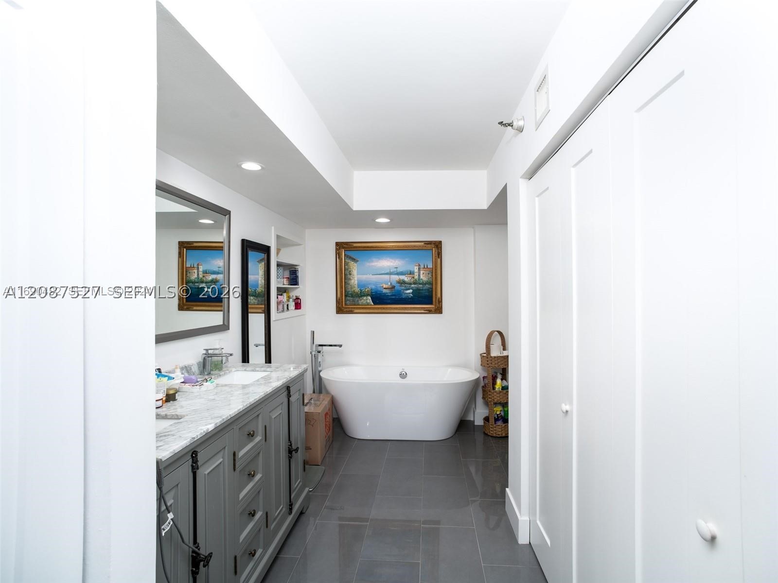 3500 Mystic Pointe Dr #1607, Aventura FL 33180