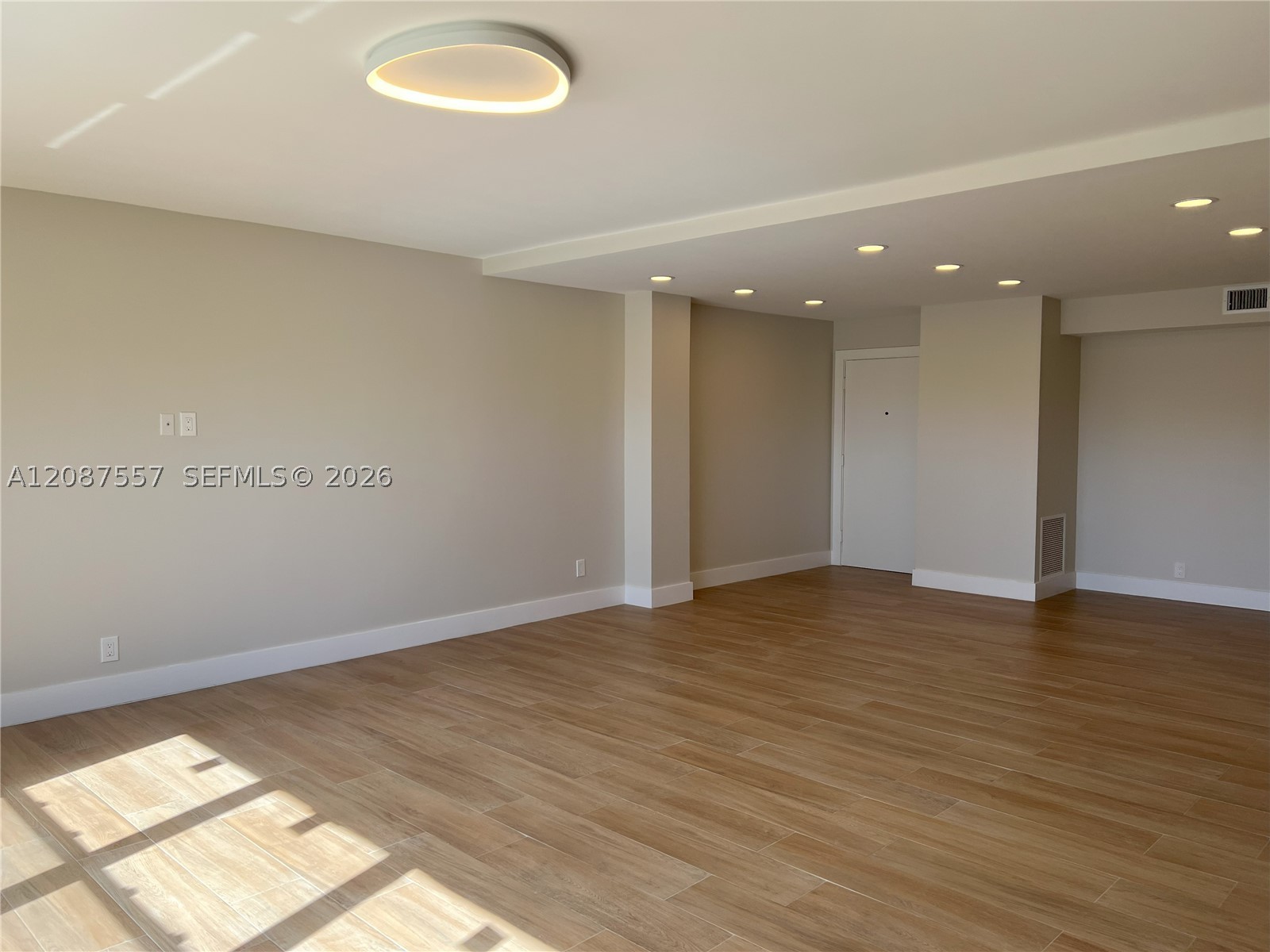 1881 Middle River Dr #207, Fort Lauderdale FL 33305