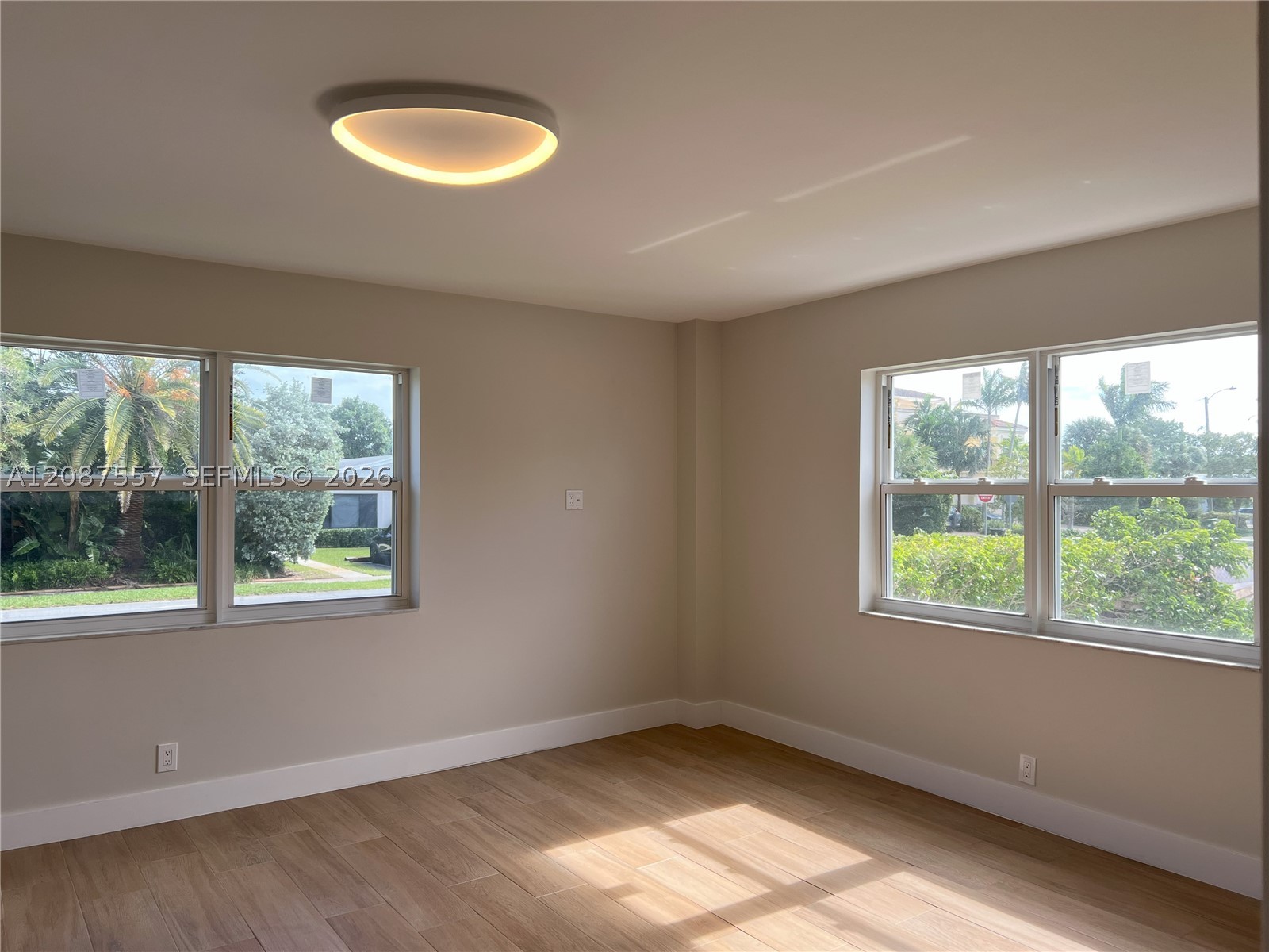 1881 Middle River Dr #207, Fort Lauderdale FL 33305