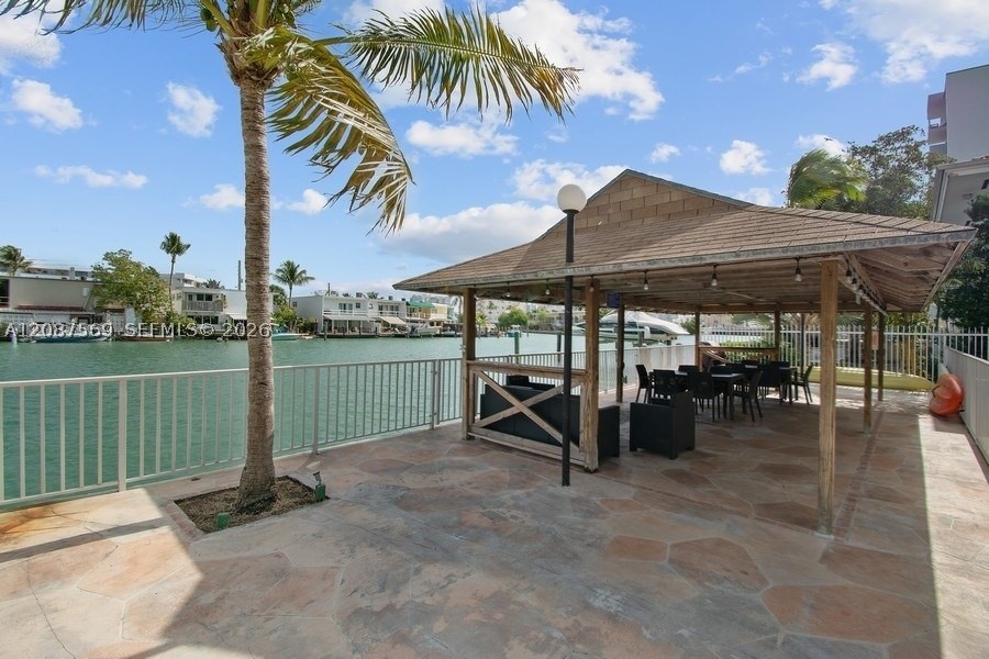 7207 Bay Dr #9, Miami Beach FL 33141