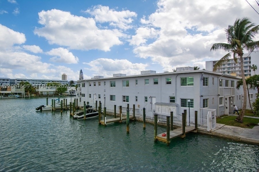 7207 Bay Dr #9, Miami Beach FL 33141