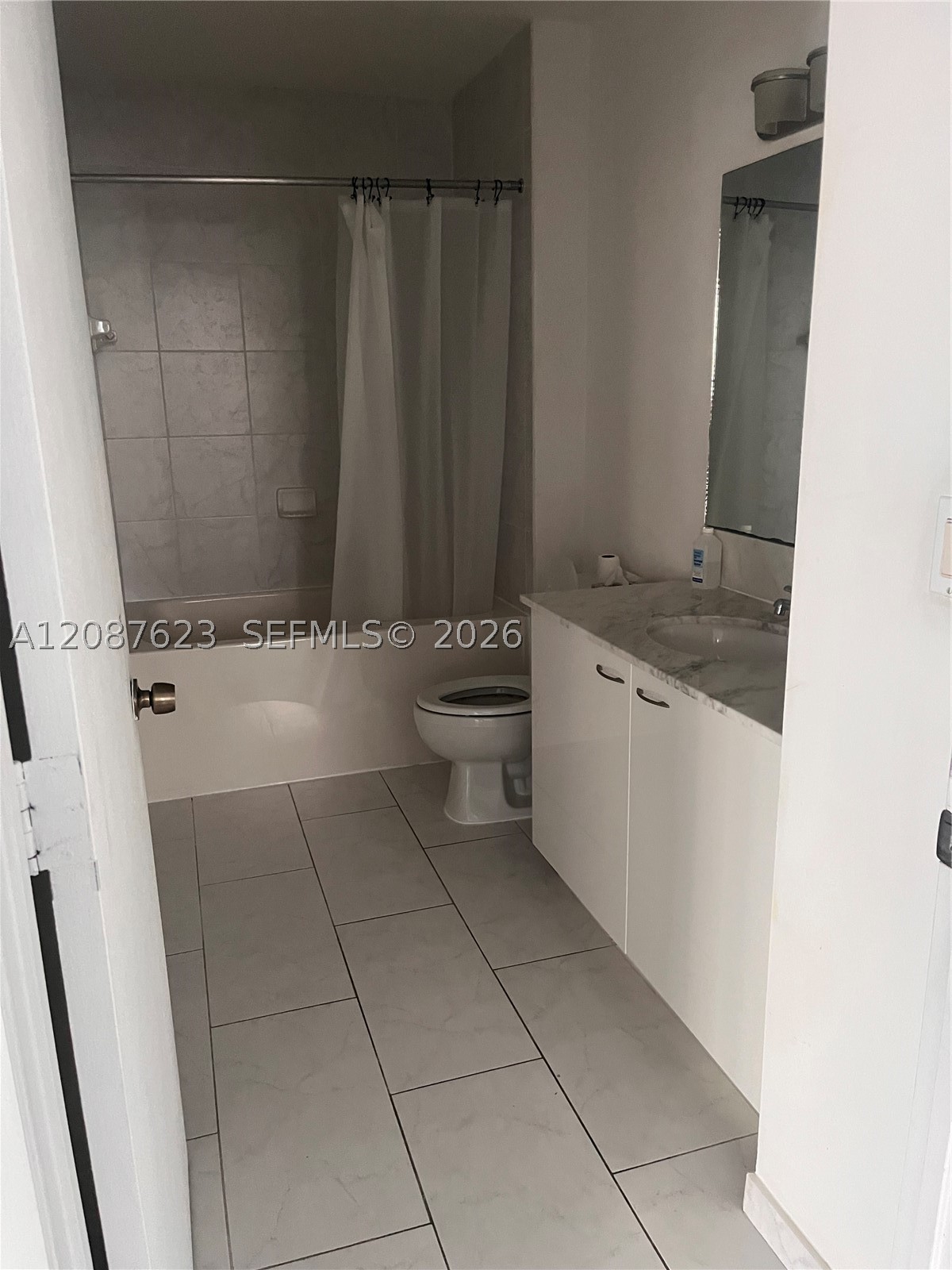 133 NE 2nd Ave #2301, Miami FL 33132