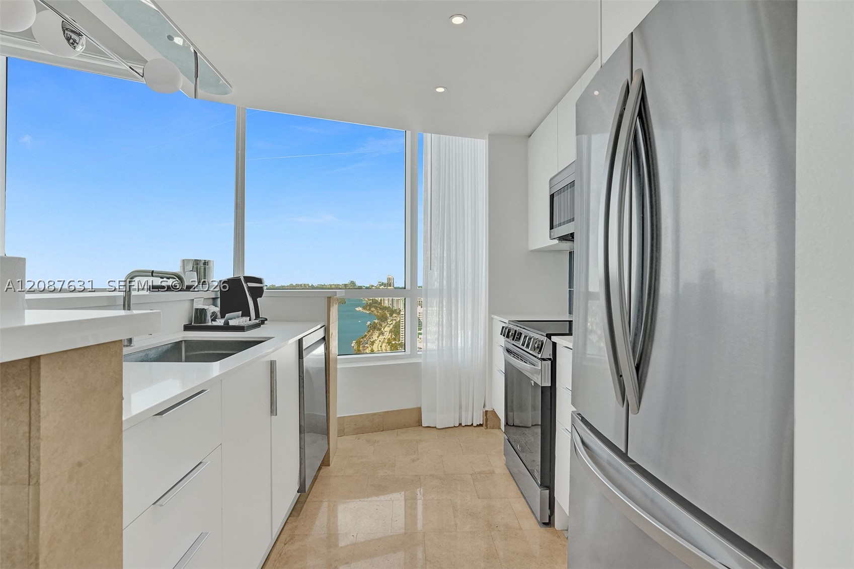 4401 Collins Ave #2915, Miami Beach FL 33140