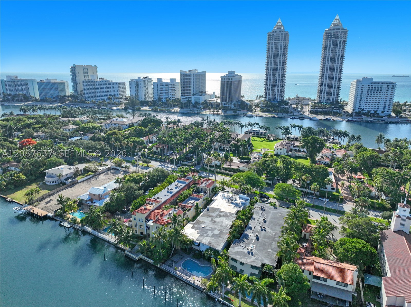 4812 Pine Tree Dr #209, Miami Beach FL 33140