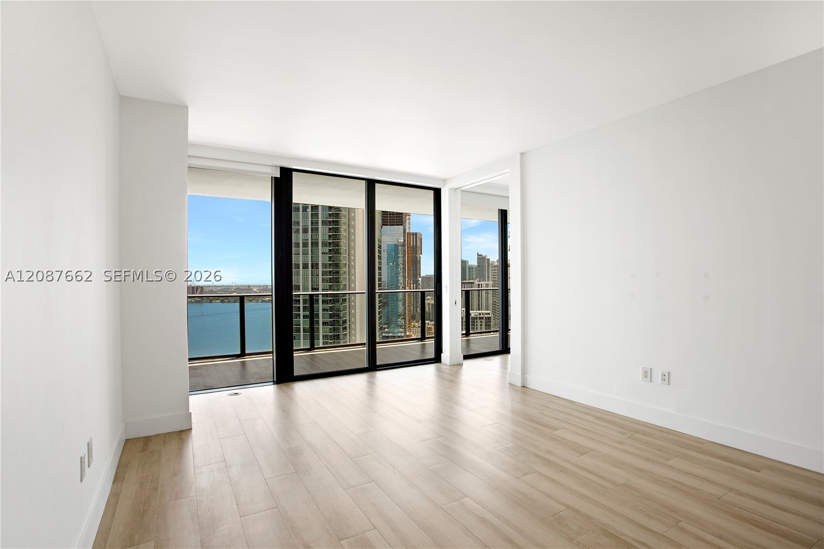 650 NE 32nd St #2802, Miami FL 33137