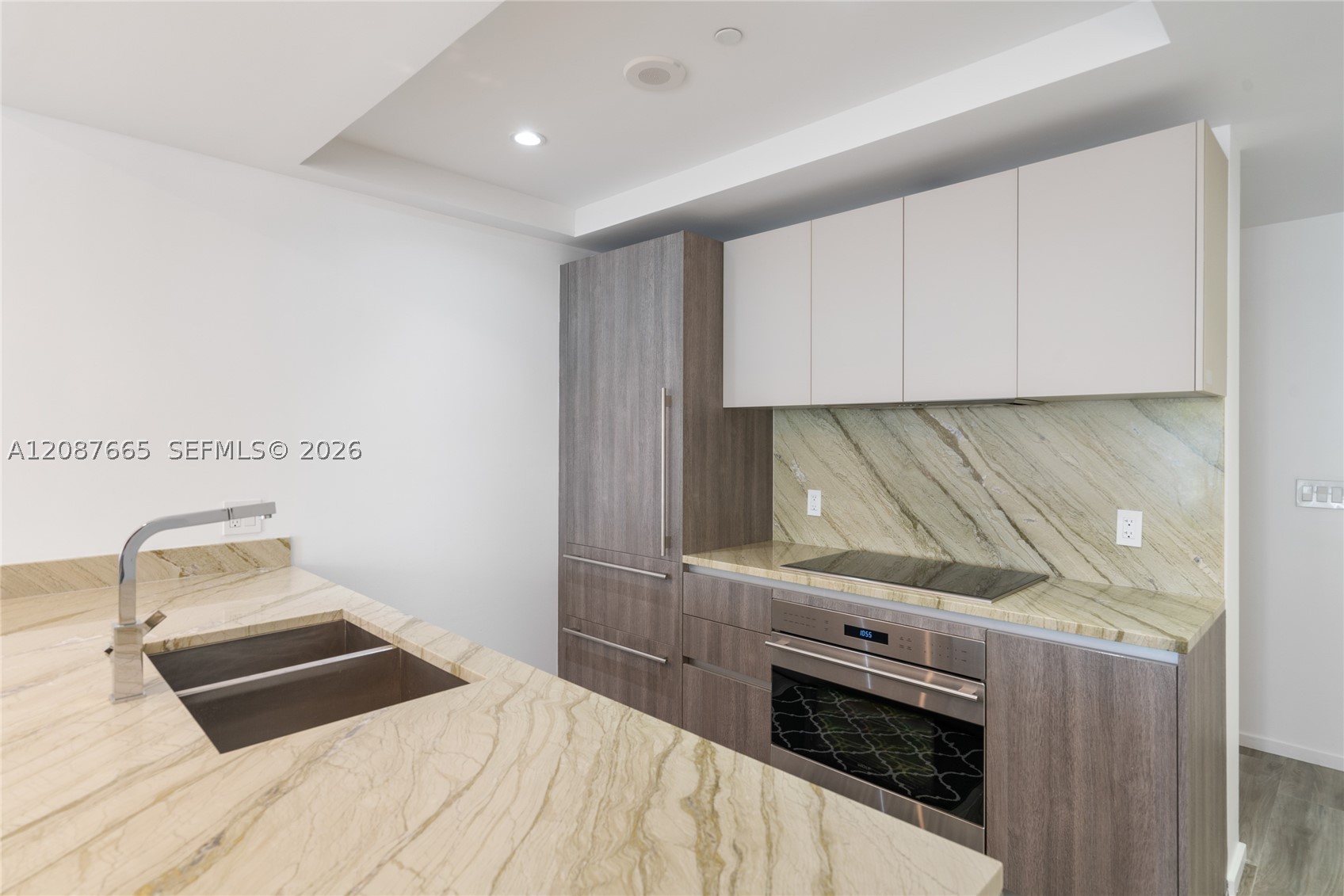 801 S Miami Ave #1002, Miami FL 33130