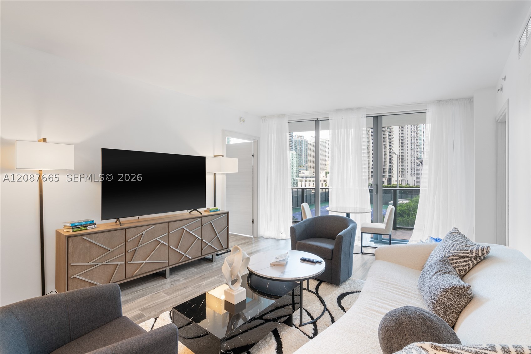 801 S Miami Ave #1002, Miami FL 33130