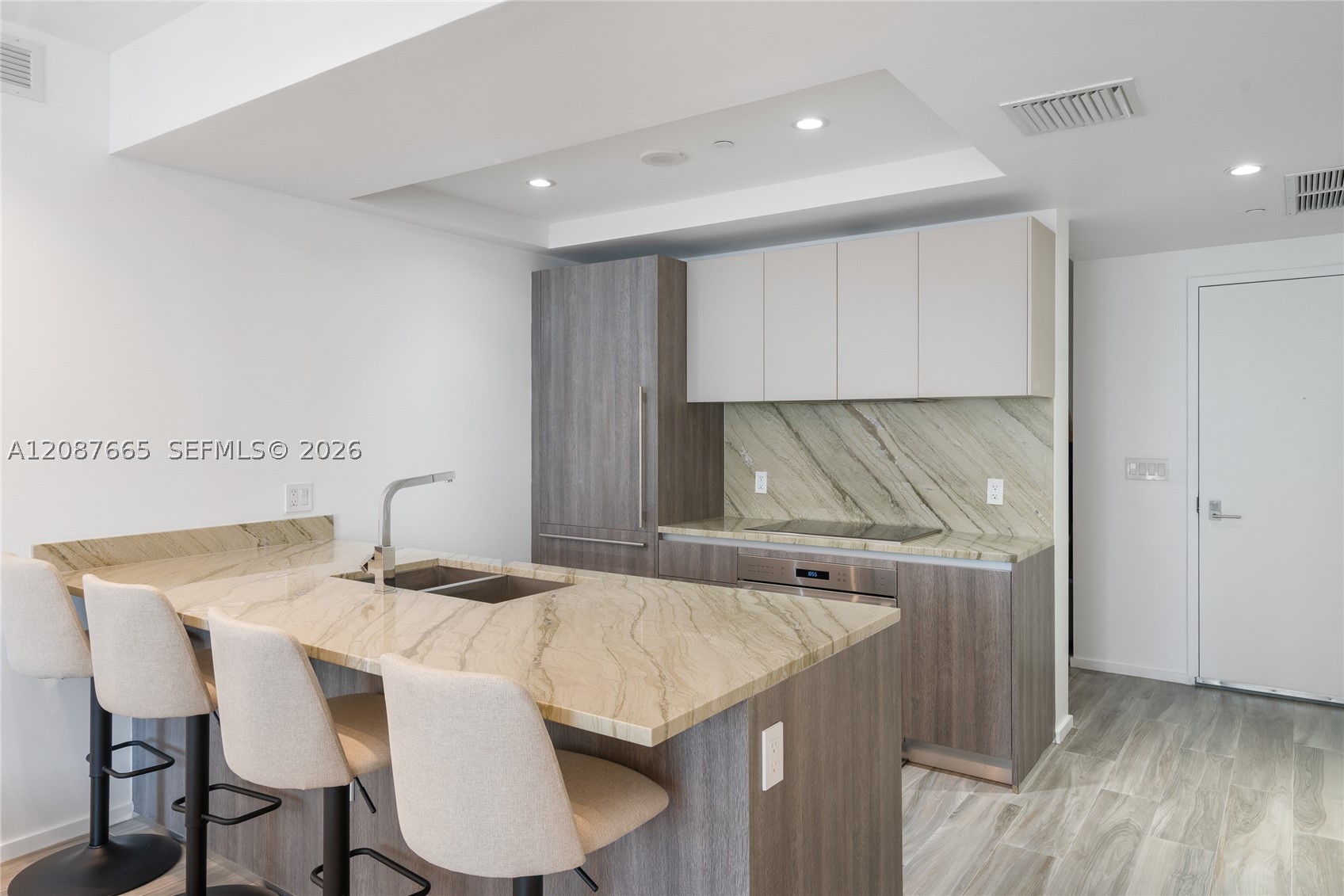 801 S Miami Ave #1002, Miami FL 33130