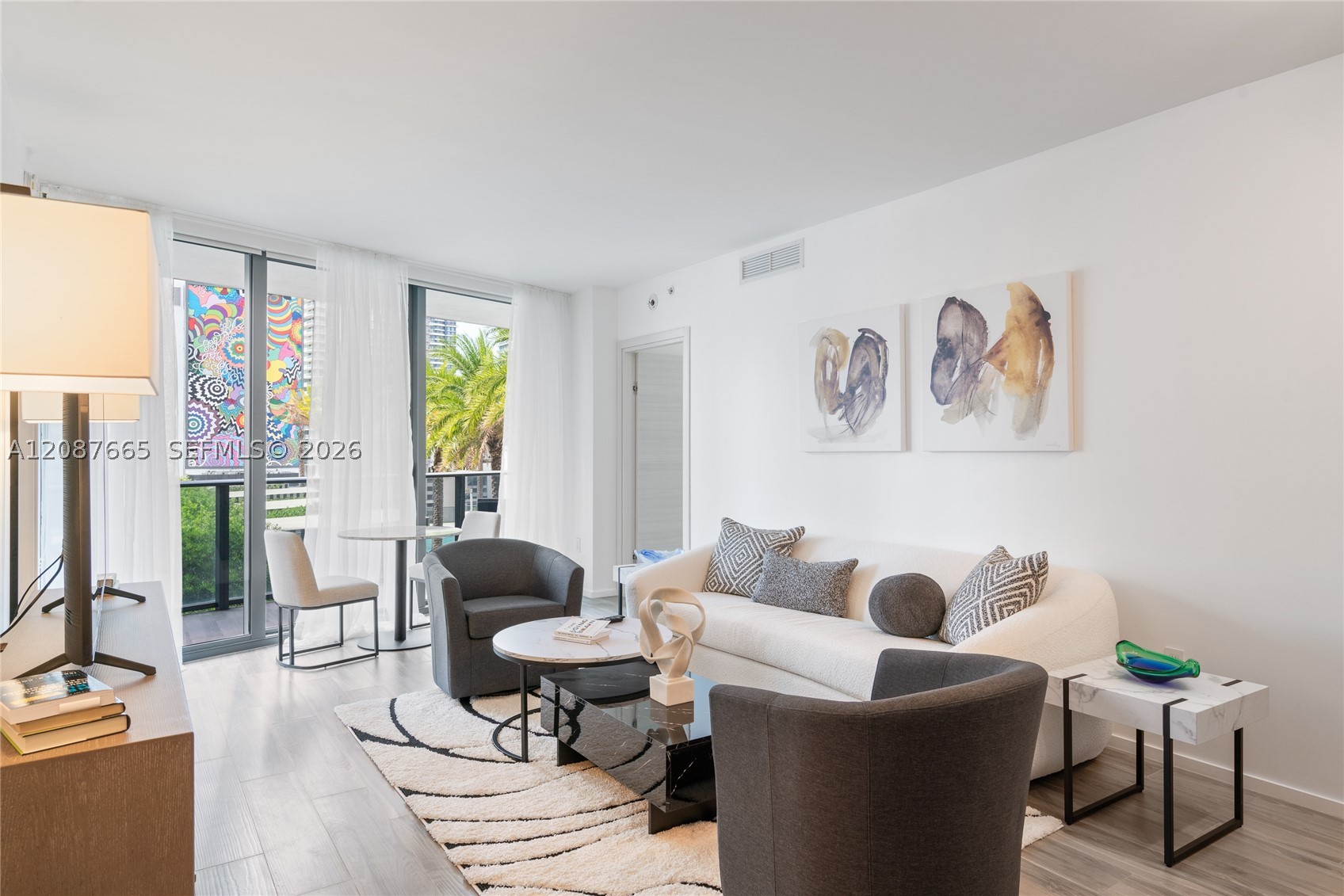 801 S Miami Ave #1002, Miami FL 33130
