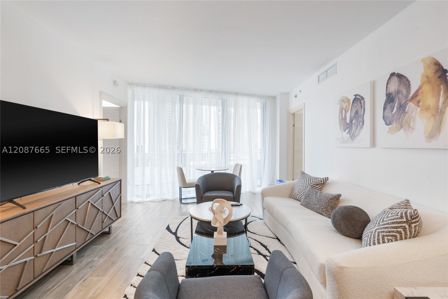 801 S Miami Ave #1002, Miami FL 33130
