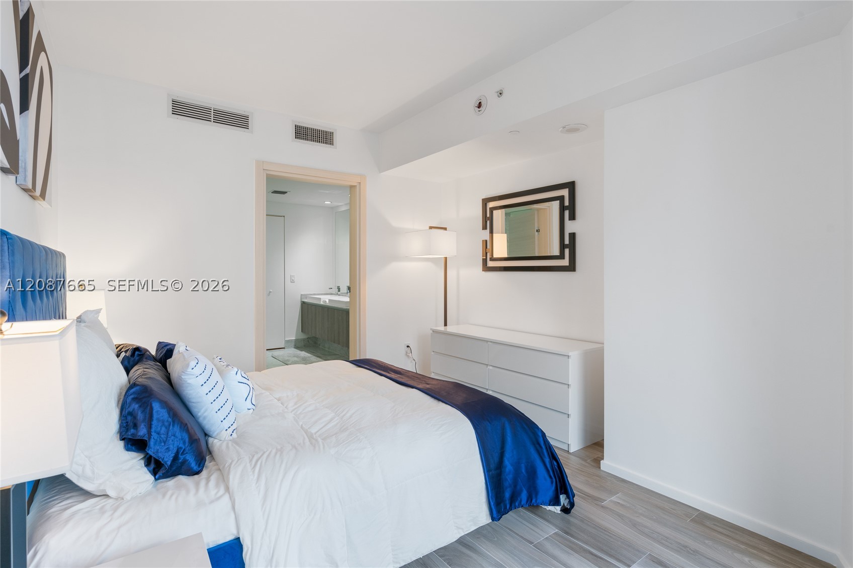 801 S Miami Ave #1002, Miami FL 33130