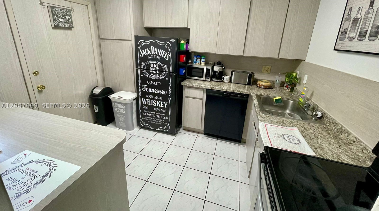 3660 NE 166th St #212, North Miami Beach FL 33160