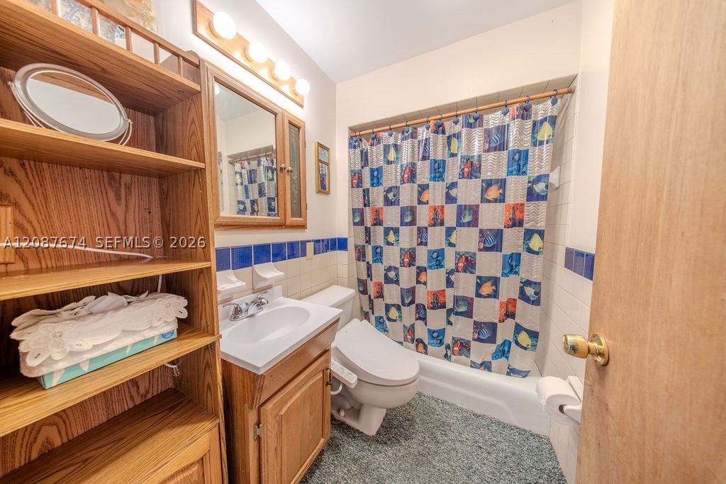 919 S Lakeside Pl, Lantana FL 33462