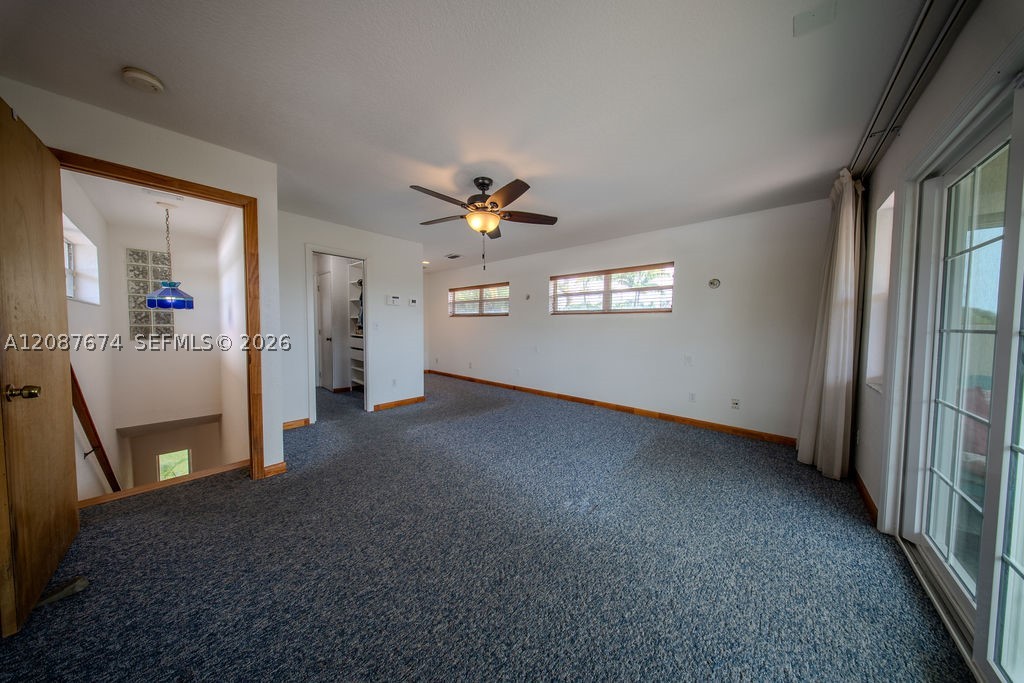 919 S Lakeside Pl, Lantana FL 33462
