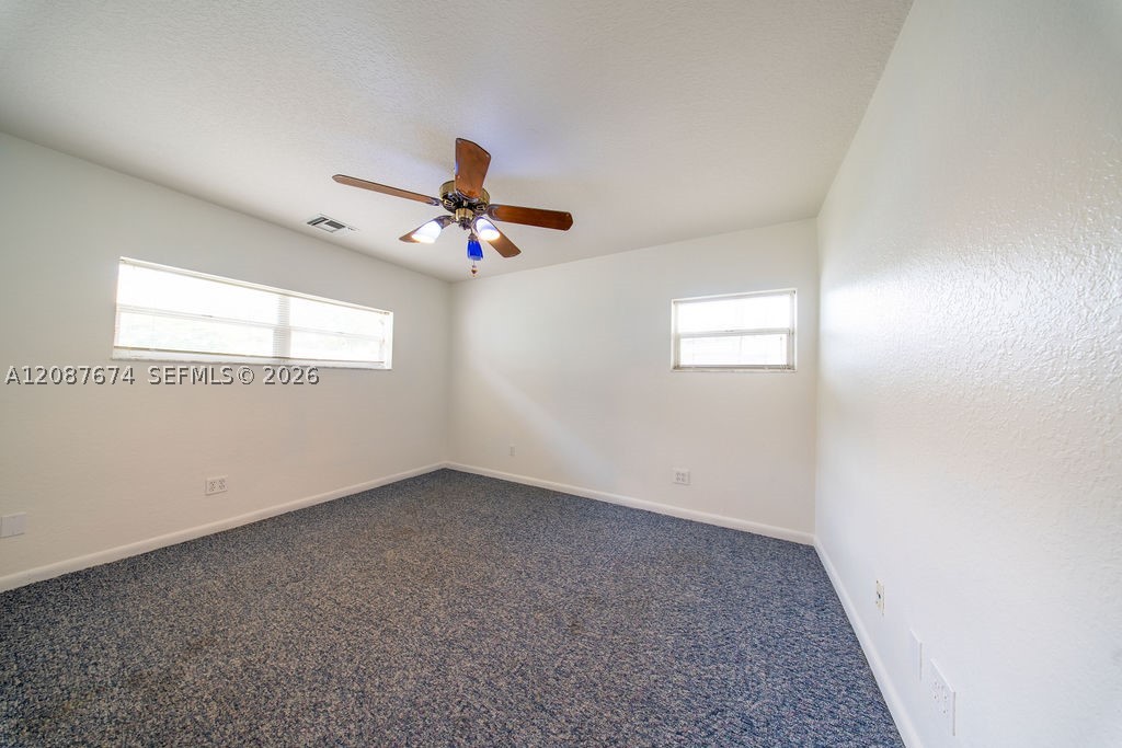 919 S Lakeside Pl, Lantana FL 33462