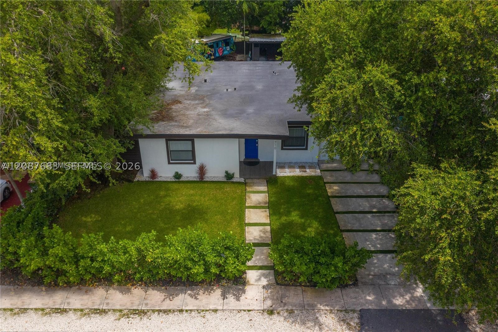 710 NE 141st St, North Miami FL 33161