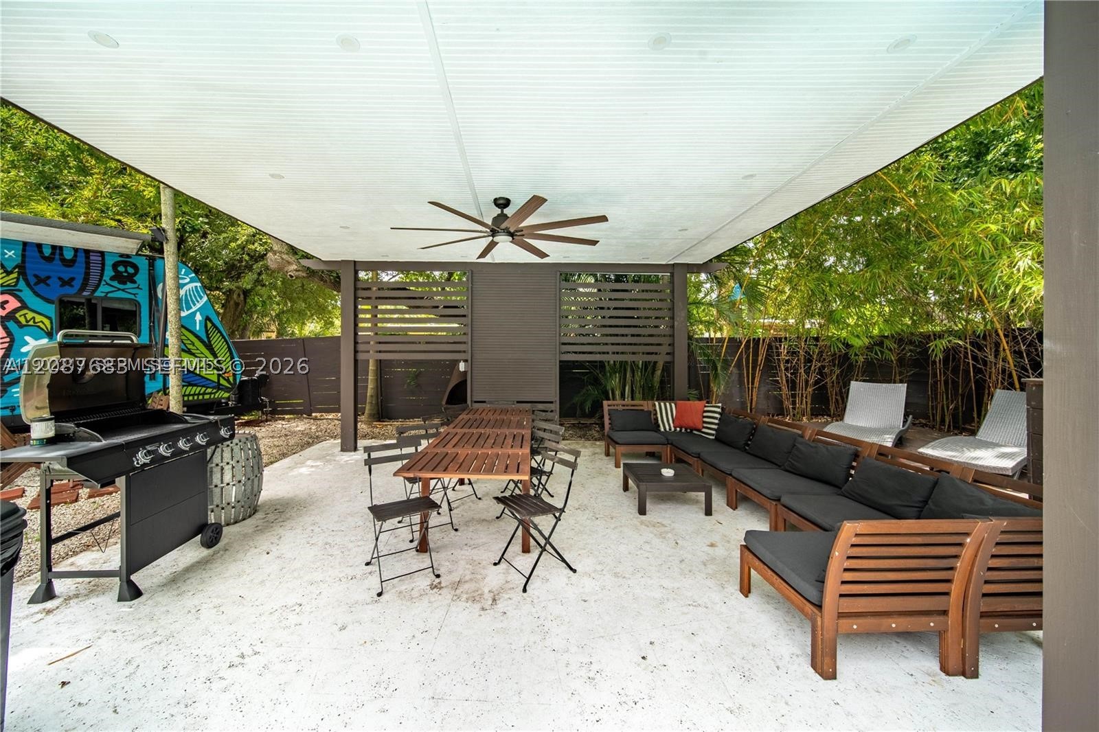 710 NE 141st St, North Miami FL 33161
