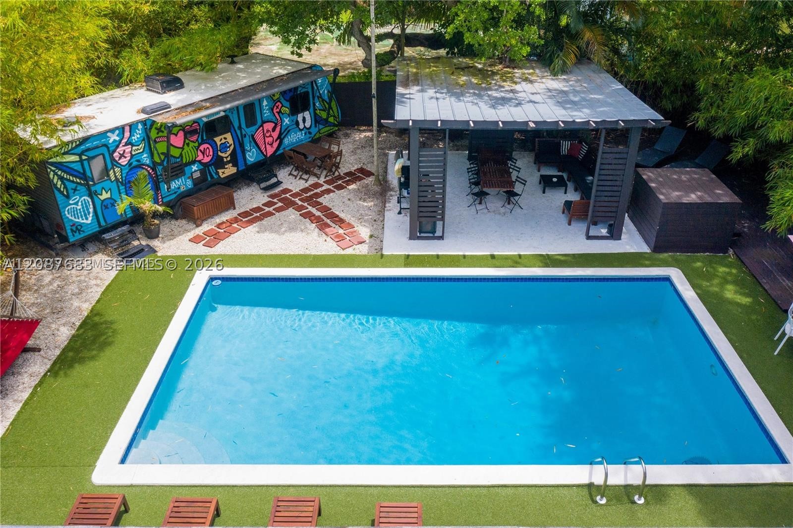 710 NE 141st St, North Miami FL 33161