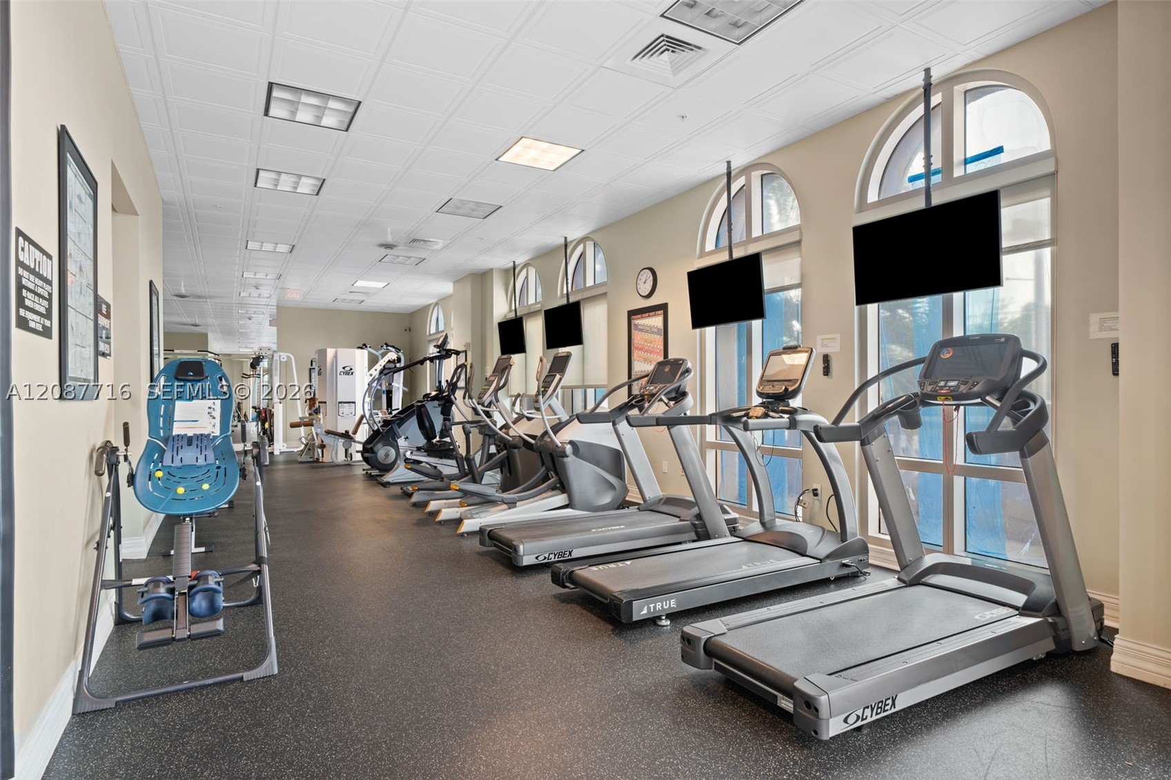 3415 N Ocean Dr #204, Hollywood FL 33019