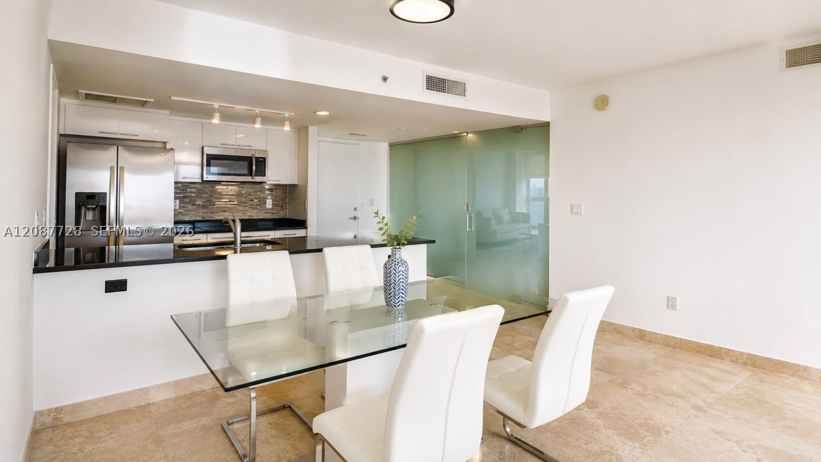 50 Biscayne Blvd #4106, Miami FL 33132