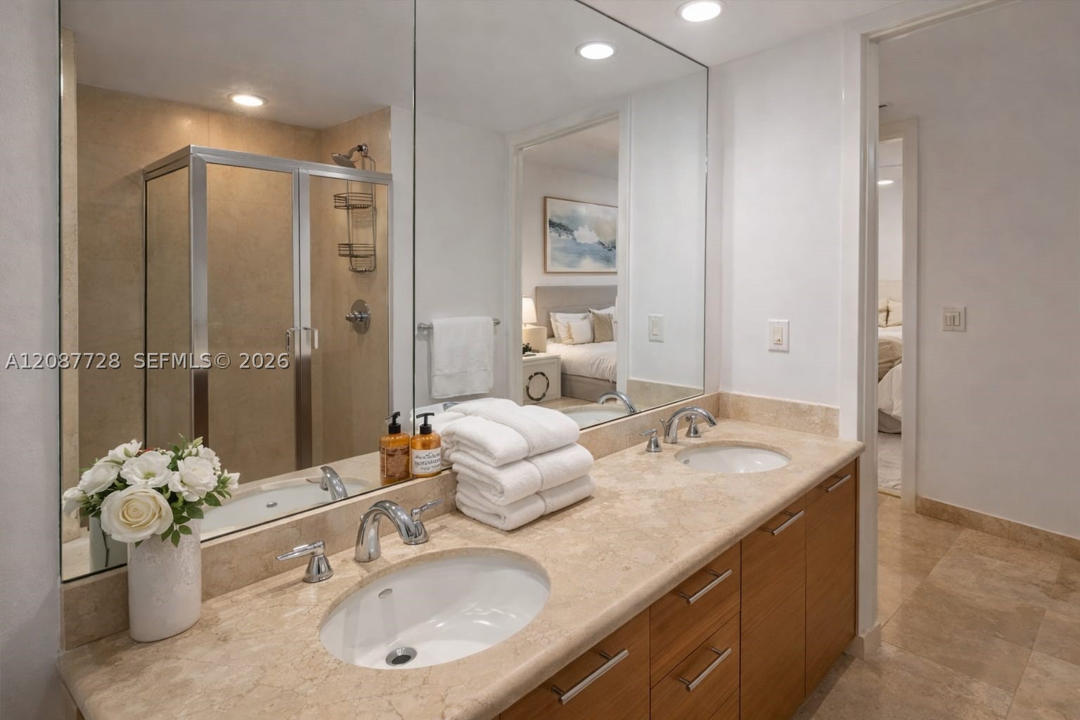 50 Biscayne Blvd #4106, Miami FL 33132