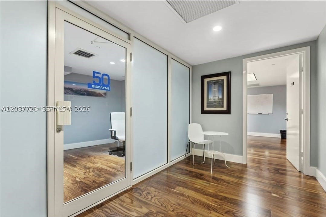 50 Biscayne Blvd #4106, Miami FL 33132