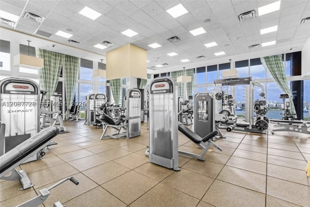 50 Biscayne Blvd #4106, Miami FL 33132
