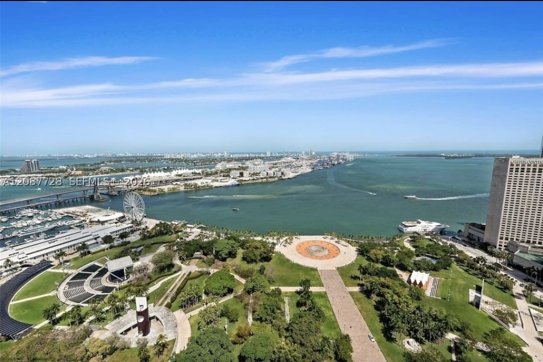50 Biscayne Blvd #4106, Miami FL 33132