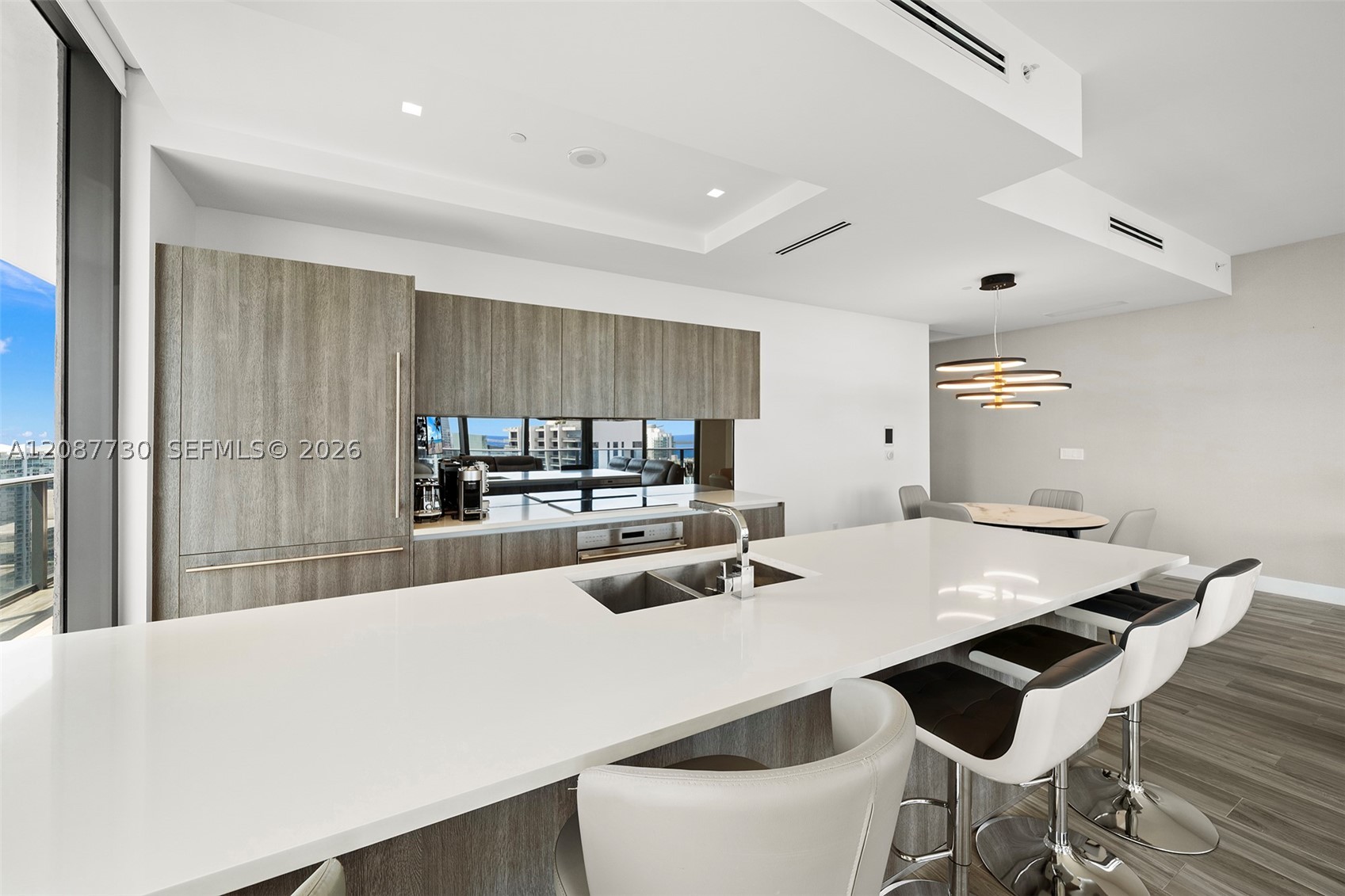 801 S Miami Ave #4801, Miami FL 33130