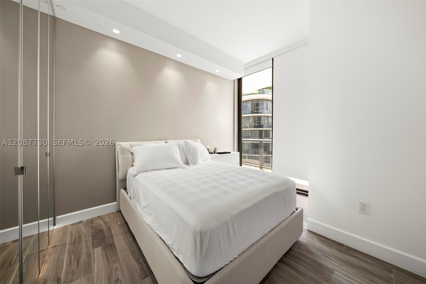801 S Miami Ave #4801, Miami FL 33130