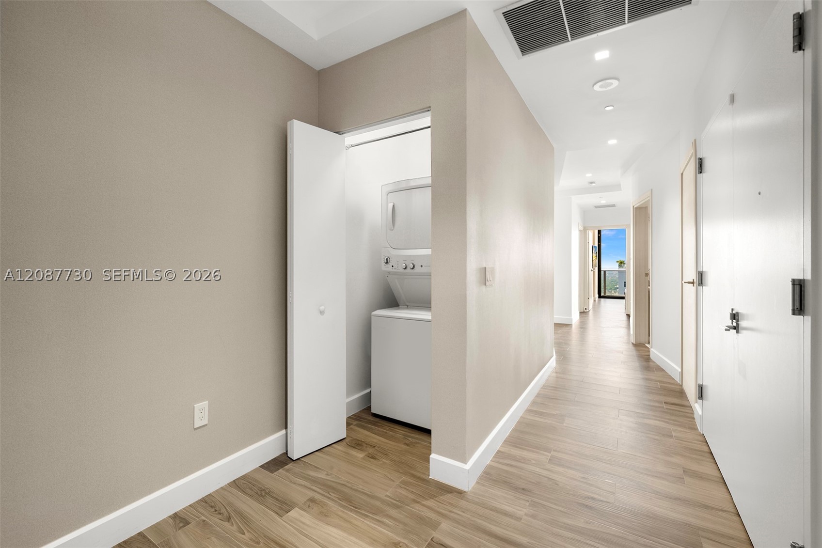 801 S Miami Ave #4801, Miami FL 33130