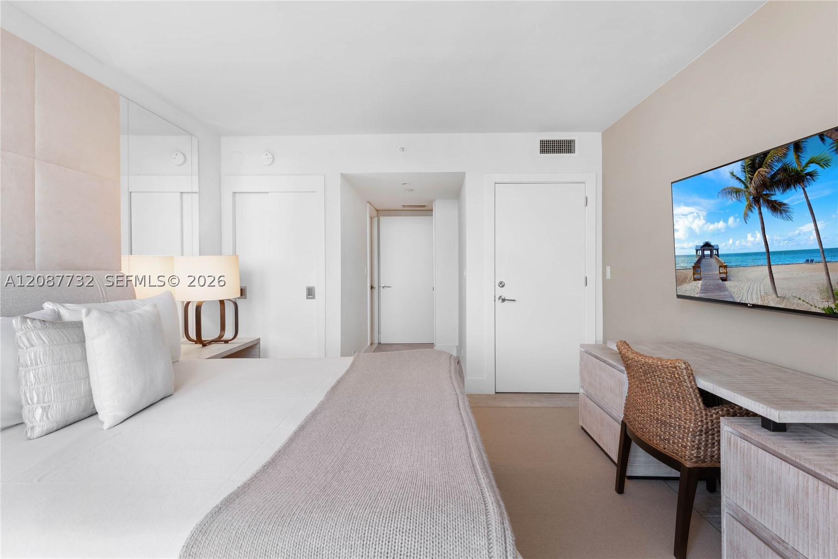 102 24th St #1531, Miami Beach FL 33139