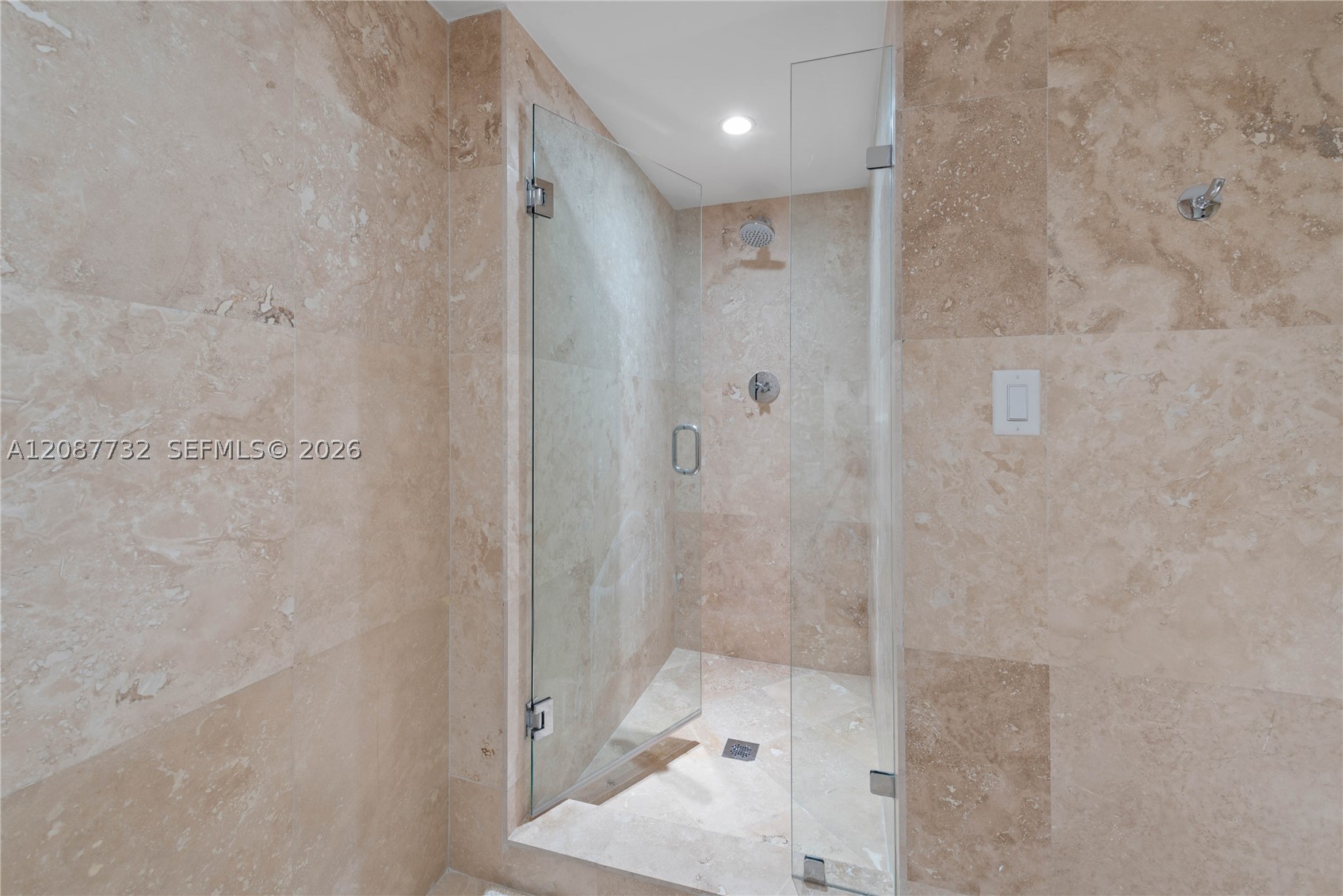 102 24th St #1531, Miami Beach FL 33139