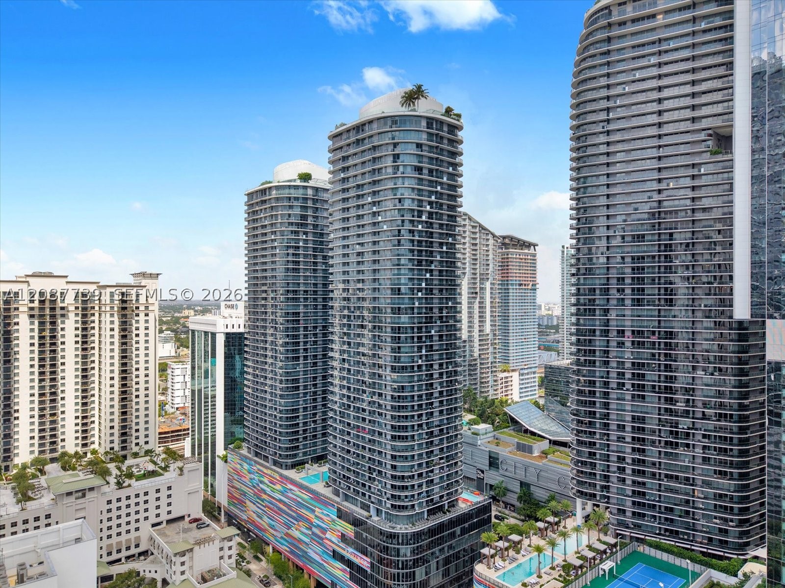 45 SW 9th St #1002, Miami FL 33130