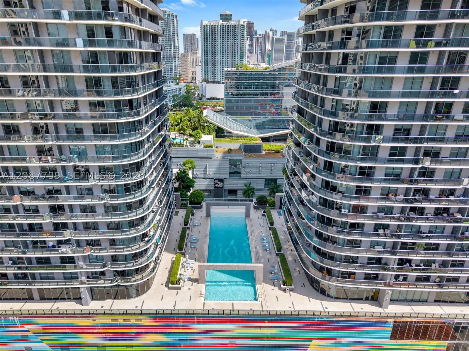 45 SW 9th St #1002, Miami FL 33130