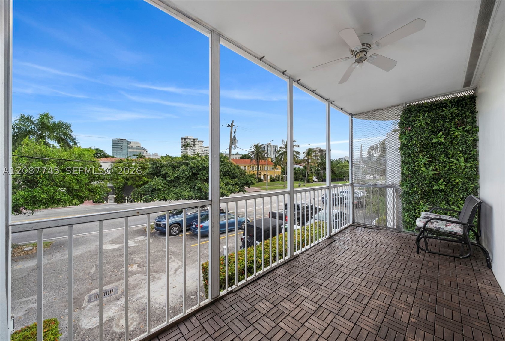 2858 Pine Tree Dr #5, Miami Beach FL 33140