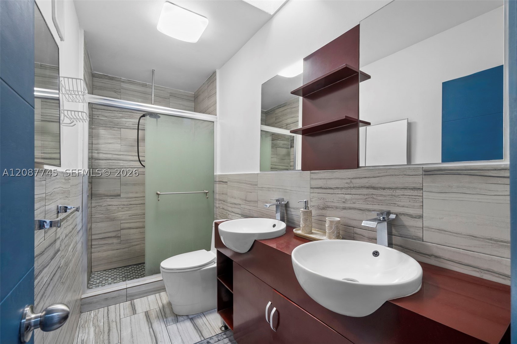 2858 Pine Tree Dr #5, Miami Beach FL 33140