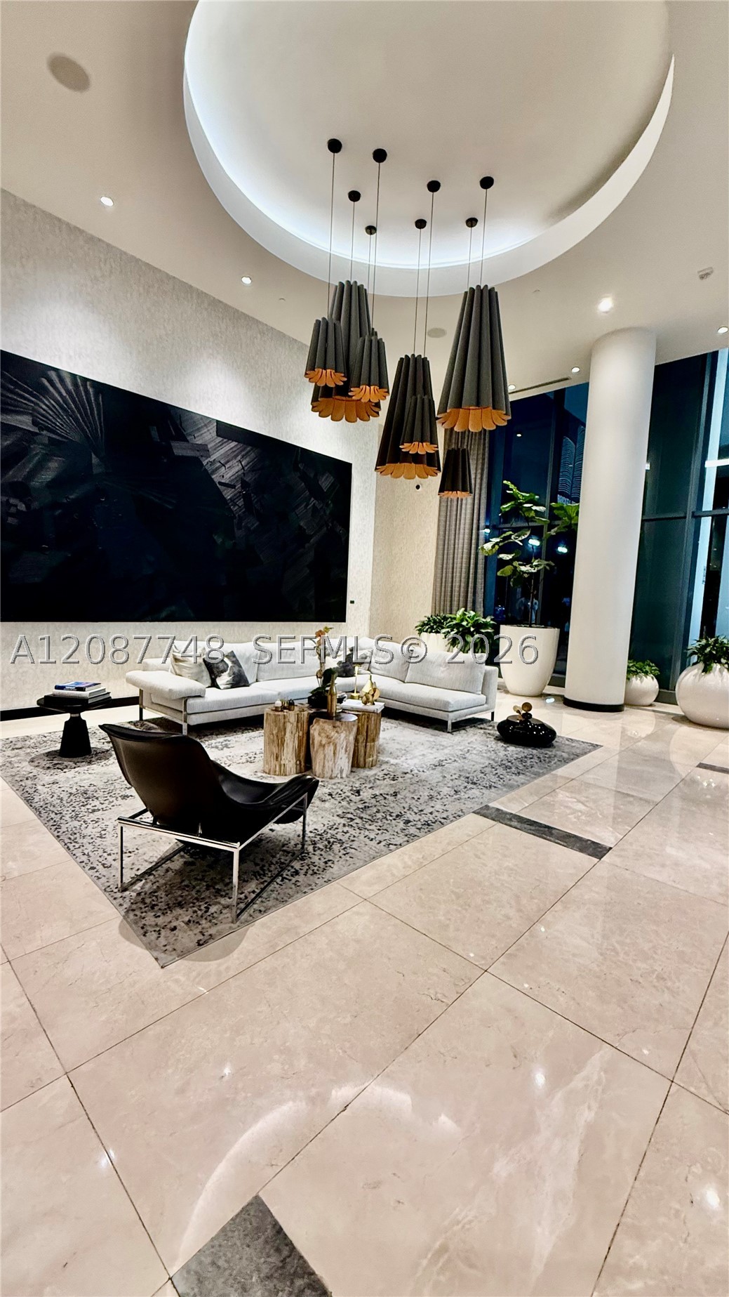 55 SW 9th St #1402, Miami FL 33130