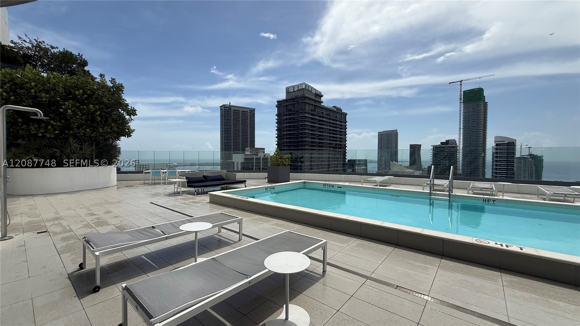 55 SW 9th St #1402, Miami FL 33130