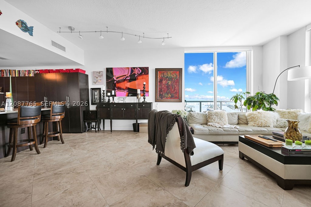 1900 N Bayshore Dr #5103, Miami FL 33132