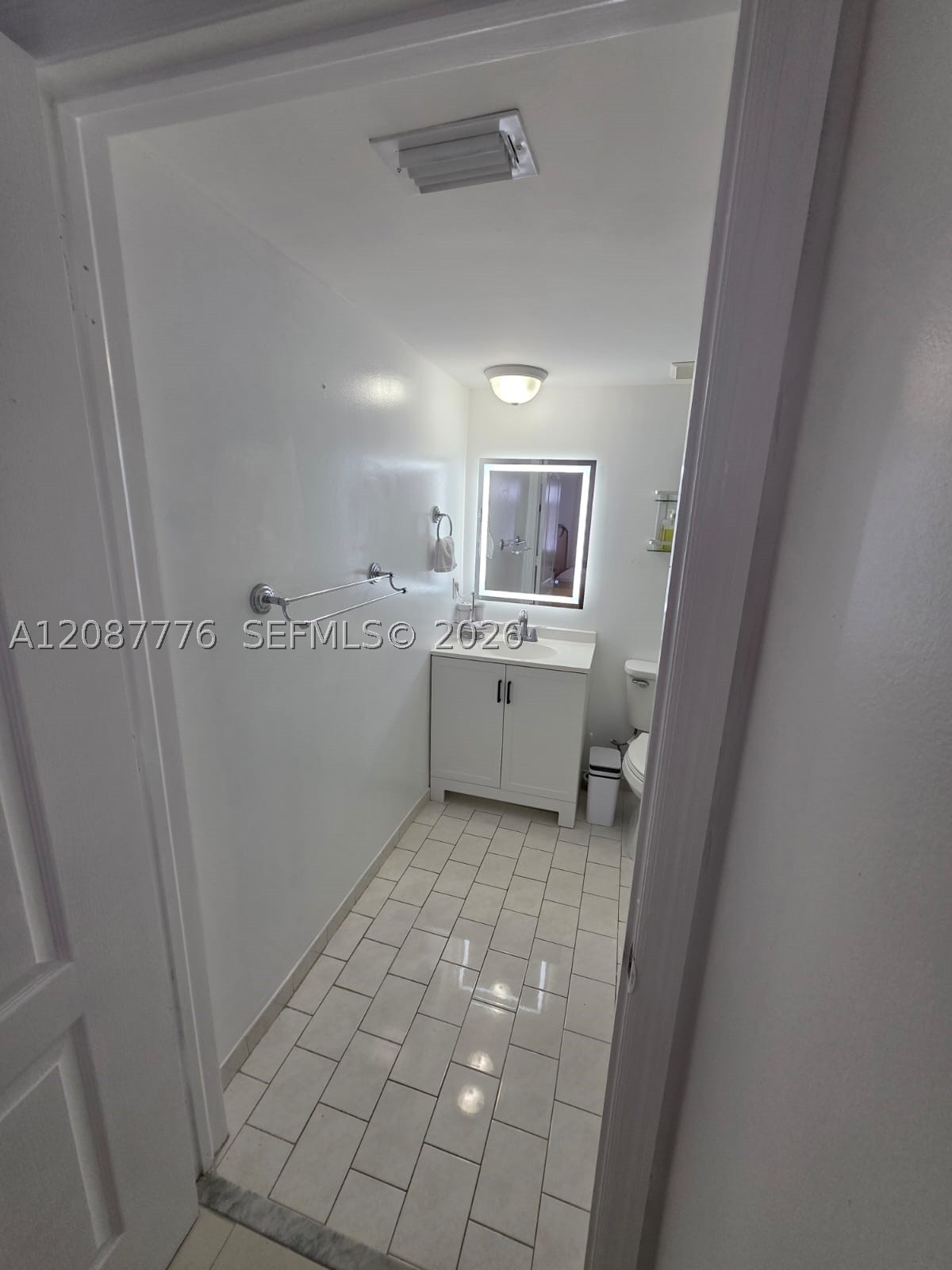 4691 NW 9th St #204, Miami FL 33126