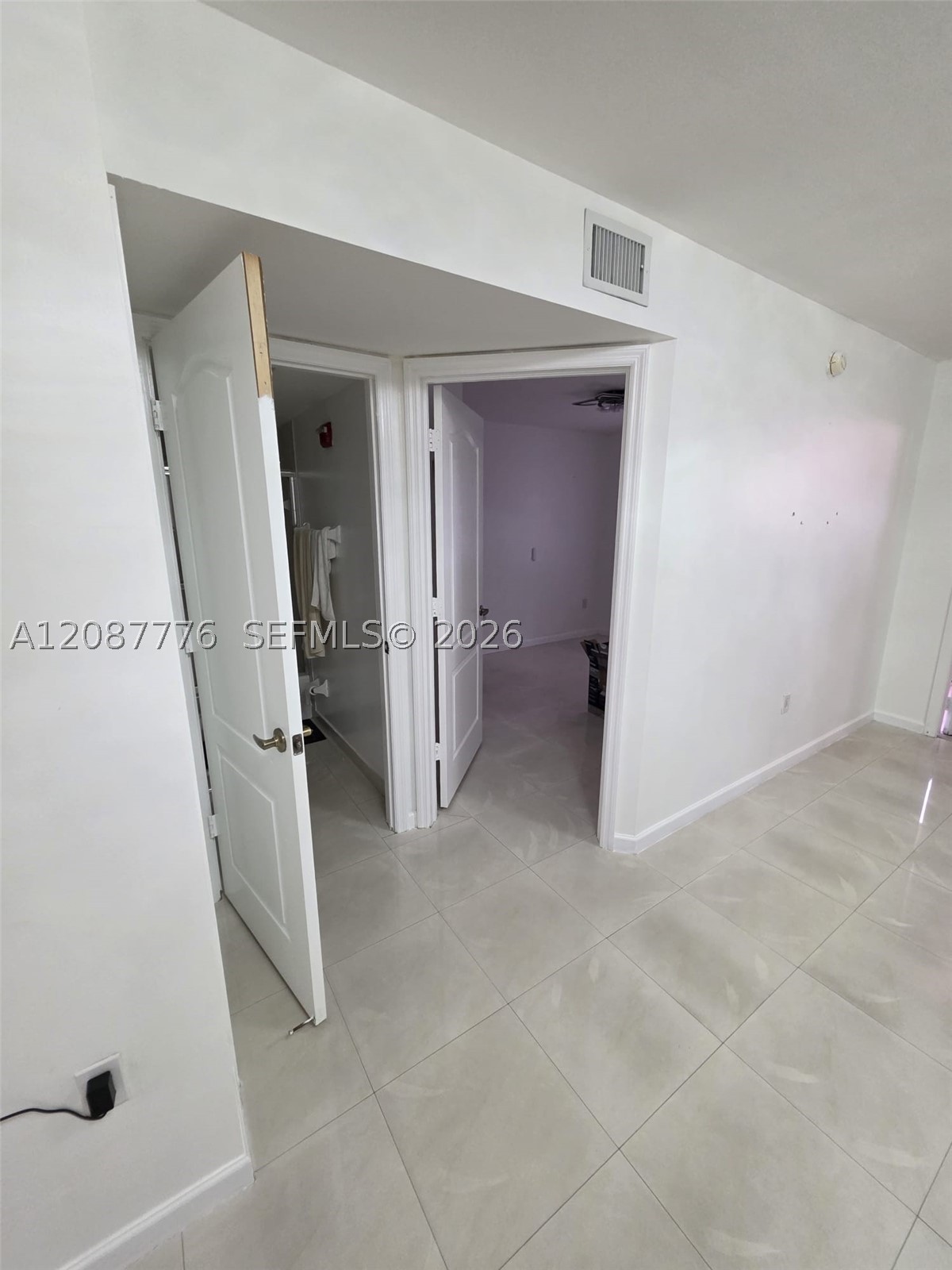 4691 NW 9th St #204, Miami FL 33126