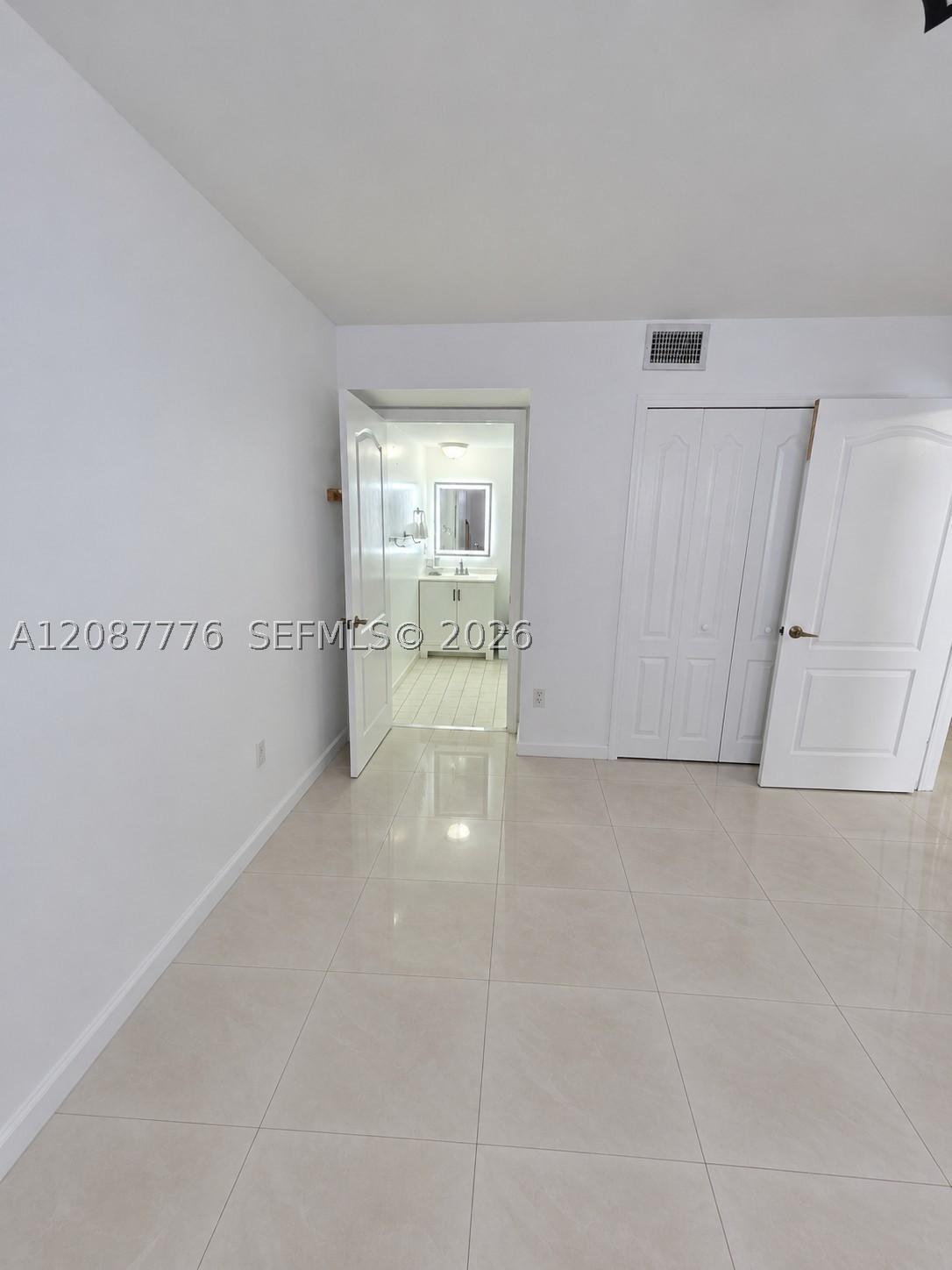 4691 NW 9th St #204, Miami FL 33126