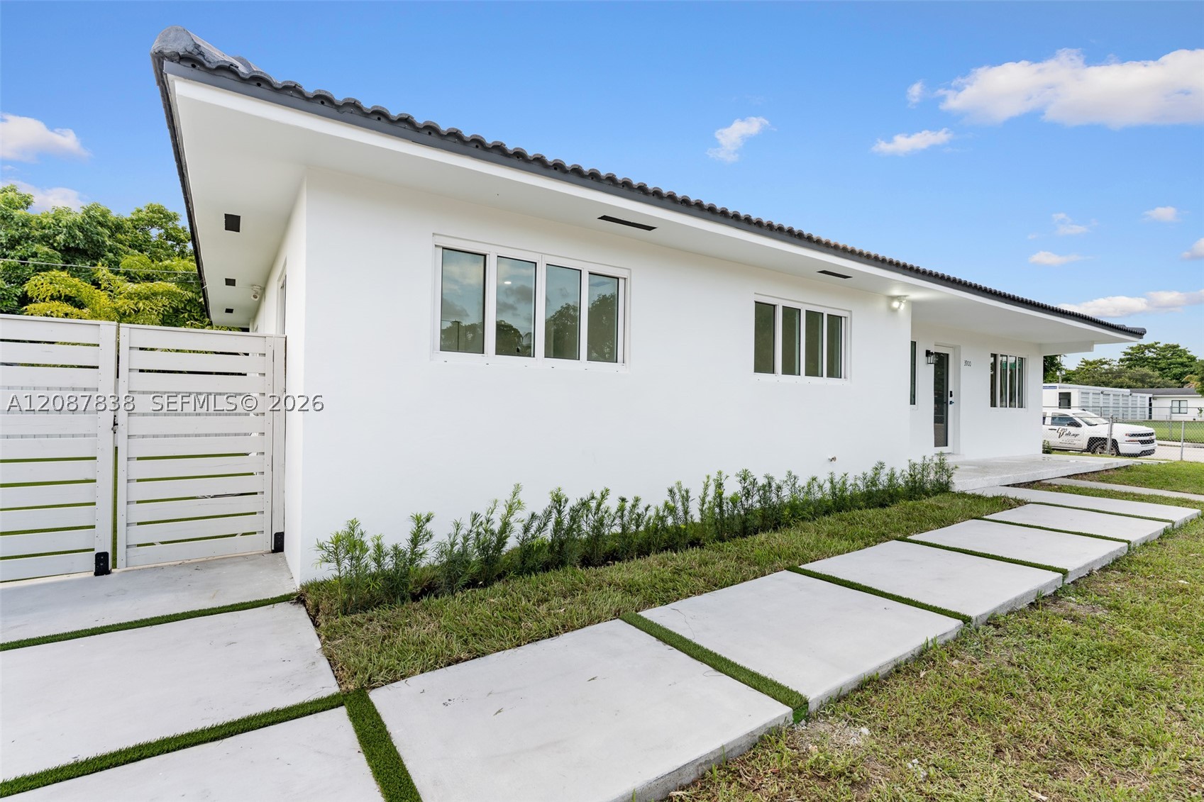 3900 SW 67th Ave, Miami FL 33155